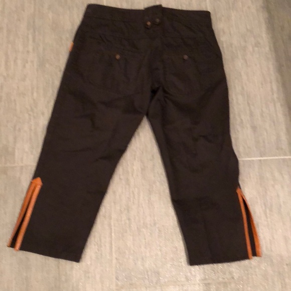 Italian Capri style pants with leather trim - Picture 3 of 3